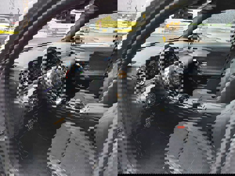 Image Mercedes-Benz CLASSE A A 250 e  Berline Compacte AMG Line 